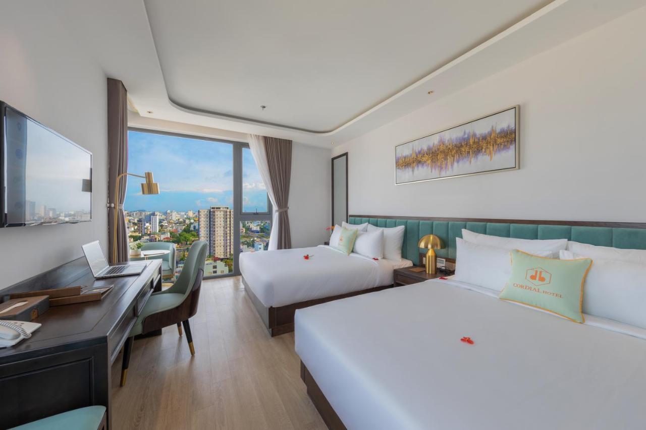 Cordial Grand Hotel Da Nang Beach - Infinity Rooftop Pool Dış mekan fotoğraf