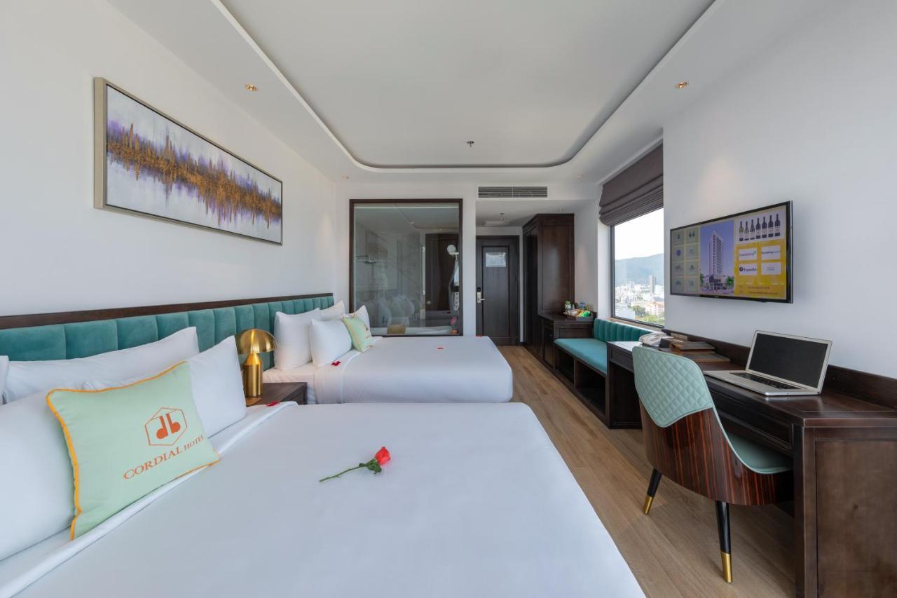 Cordial Grand Hotel Da Nang Beach - Infinity Rooftop Pool Dış mekan fotoğraf